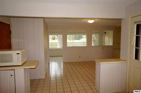 1640 Cascade Ct, Jackson, MI 49203 photo 6