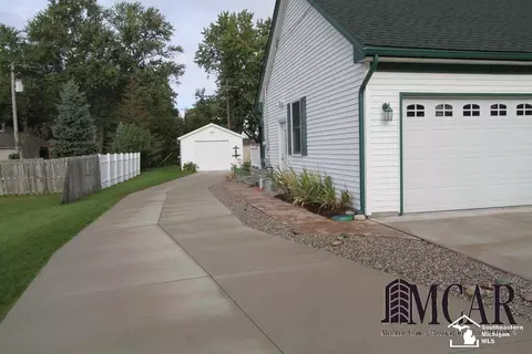 119 Bates, Monroe, MI 48162 photo 4