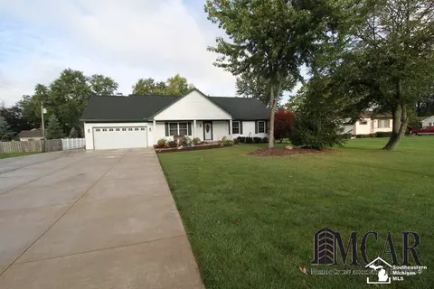 119 Bates, Monroe, MI 48162 photo 3