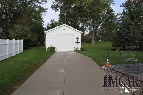 119 Bates, Monroe, MI 48162 photo 7