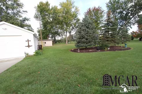 119 Bates, Monroe, MI 48162 photo 8