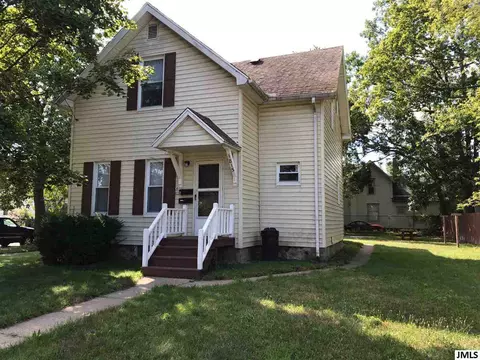 1815 E Ganson, Jackson, MI 49202 photo 1
