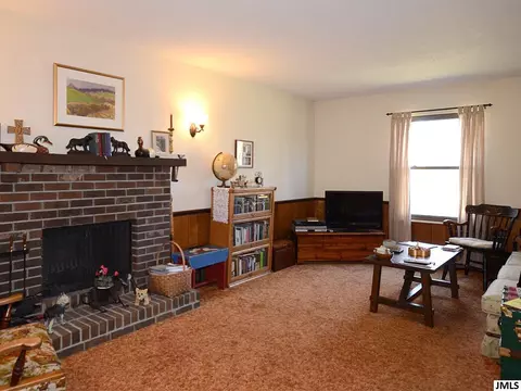 1616 N Dade, Jackson, MI 49203 photo 5