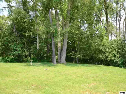 1616 N Dade, Jackson, MI 49203 photo 3