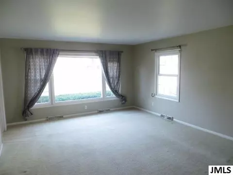 2147 Cascade Dr, Jackson, MI 49203 photo 16