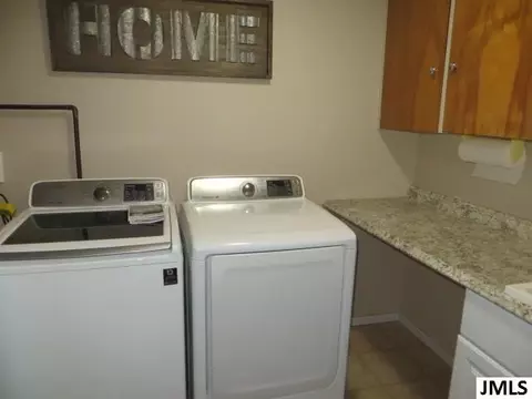 2147 Cascade Dr, Jackson, MI 49203 photo 33