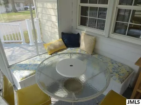 2147 Cascade Dr, Jackson, MI 49203 photo 22