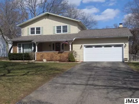 2147 Cascade Dr, Jackson, MI 49203 photo 1