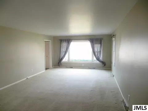 2147 Cascade Dr, Jackson, MI 49203 photo 17