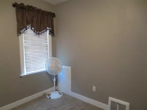 629 Roome, Flint, MI 48503 photo 18