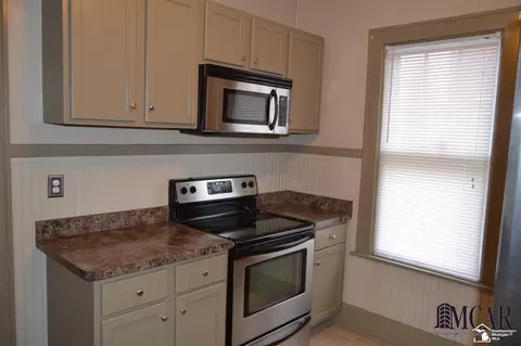 324 Arbor, Monroe, MI 48162 photo 3