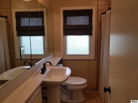 1512 Kensington Dr, Jackson, MI 49203 photo 6