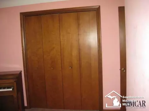 140 Bates, Monroe, MI 48162 photo 10