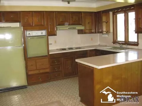 140 Bates, Monroe, MI 48162 photo 6