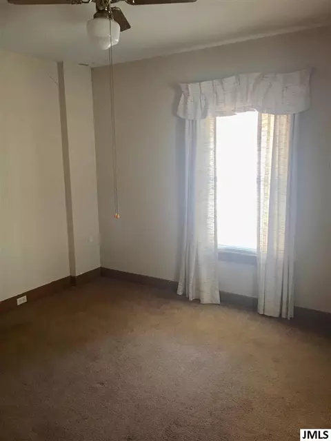 704 E Argyle, Jackson, MI 49202 photo 9