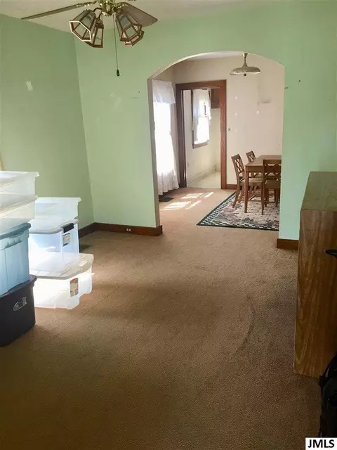 704 E Argyle, Jackson, MI 49202 photo 5