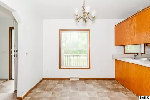 3423 Miles Rd, Jackson, MI 49201 photo 9