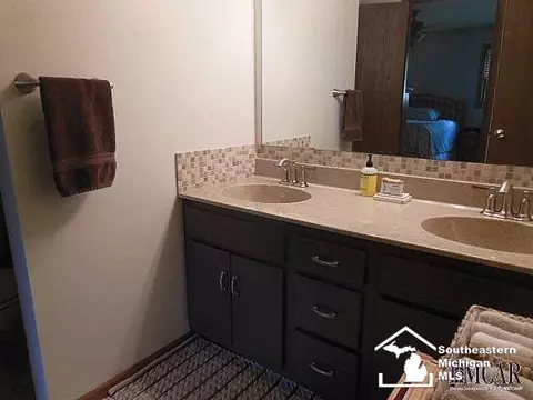 1625 Huntcliffe, Temperance, MI 48182 photo 27