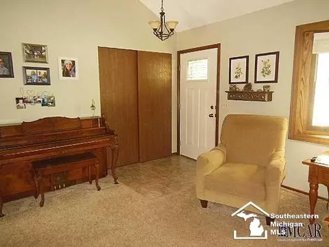 1625 Huntcliffe, Temperance, MI 48182 photo 7