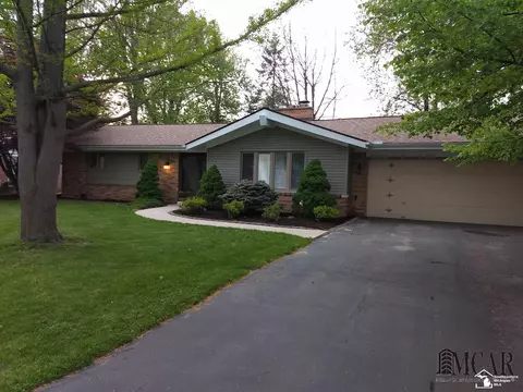 1488 Longfellow, Temperance, MI 48182 photo 1