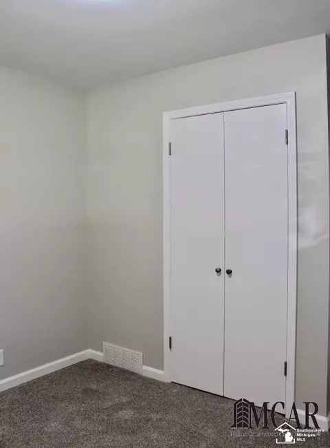481 Fox, Monroe, MI 48161 photo 22