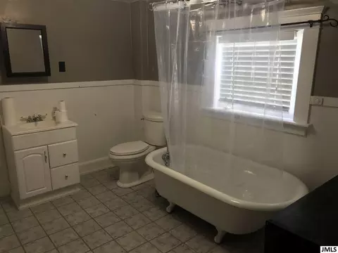 715 Seymour Ave, Jackson, MI 49202 photo 12