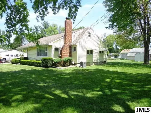711 Lowell Ave, Jackson, MI 49202 photo 3