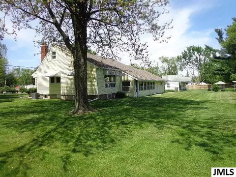 711 Lowell Ave, Jackson, MI 49202 photo 6