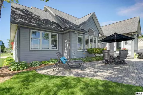 399 Lakeside Dr, Jackson, MI 49203 photo 29
