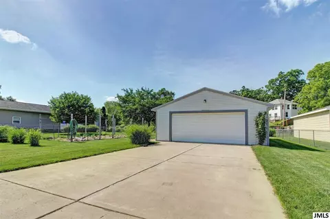 399 Lakeside Dr, Jackson, MI 49203 photo 31