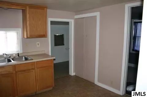 321 N West, Jackson, MI 49201 photo 14