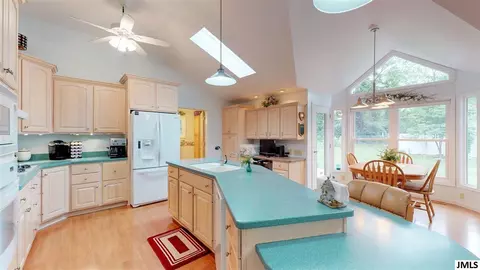 3913 Memory Ln, Jackson, MI 49201 photo 14