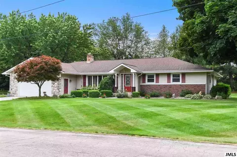 3913 Memory Ln, Jackson, MI 49201 photo 1