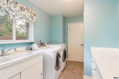 4054 Horton Rd, Jackson, MI 49201 photo 10