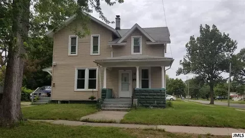 148 Mitchell St, Jackson, MI 49203 photo 2