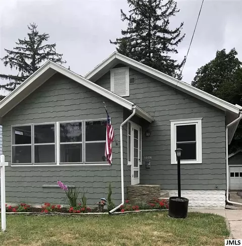 1006 Sixth St, Jackson, MI 49203 photo 1
