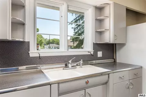 1006 Sixth St, Jackson, MI 49203 photo 7