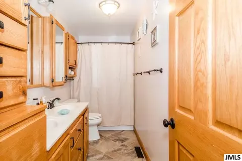 337 Marion, Jackson, MI 49203 photo 32
