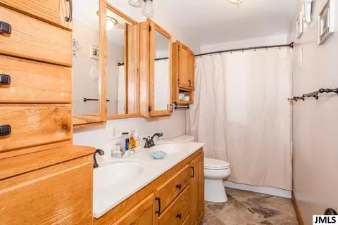 337 Marion, Jackson, MI 49203 photo 33