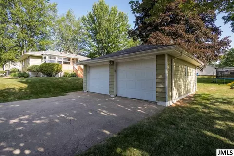 337 Marion, Jackson, MI 49203 photo 4