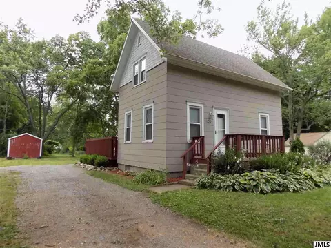 838 N Brown, Jackson, MI 49202 photo 1