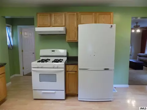838 N Brown, Jackson, MI 49202 photo 4