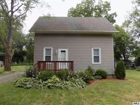 838 N Brown, Jackson, MI 49202 photo 2