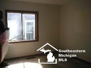 935 E Fourth, Monroe, MI 48161 photo 2