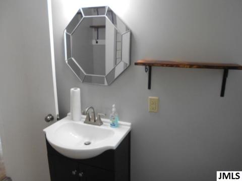 2190 Maple Dr, Jackson, MI 49203 photo 8