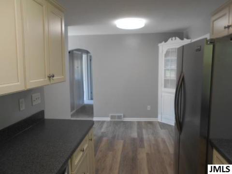 2190 Maple Dr, Jackson, MI 49203 photo 5