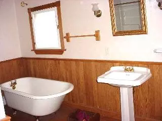 563 N Main, Dundee, MI 48131 photo 8