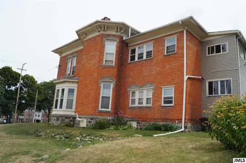 402 Steward Ave, Jackson, MI 49202 photo 2