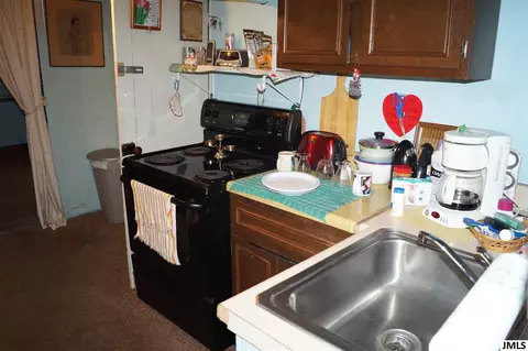 402 Steward Ave, Jackson, MI 49202 photo 9