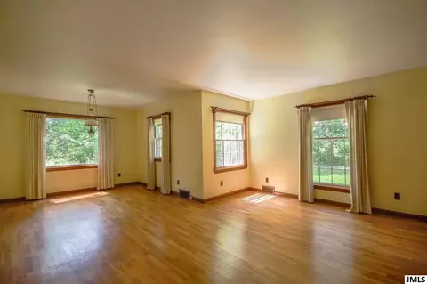 4499 S Jackson Rd, Jackson, MI 49201 photo 6